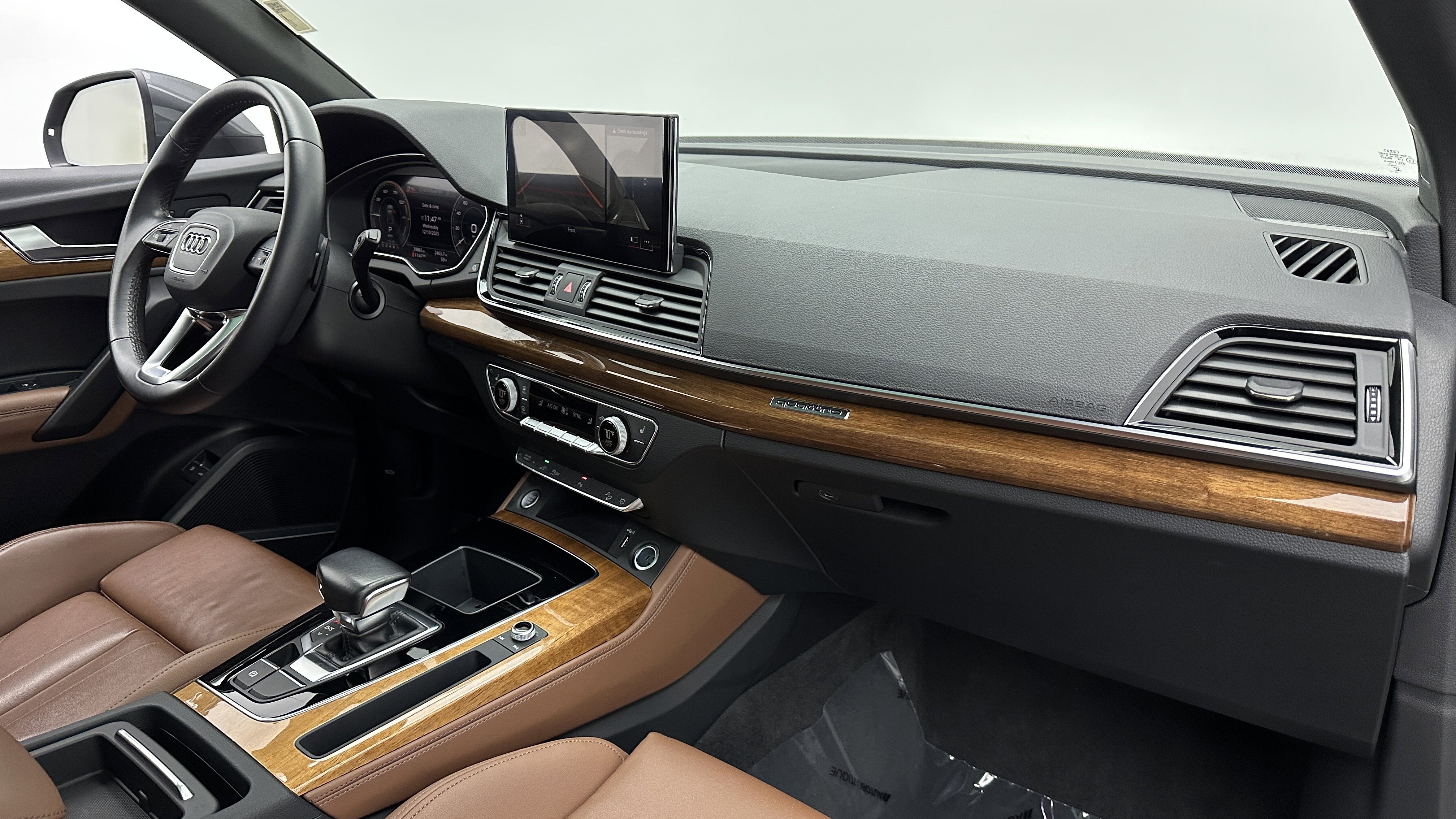 Used 2022 Audi Q5 e Premium Plus w/ Premium Plus Package image 37