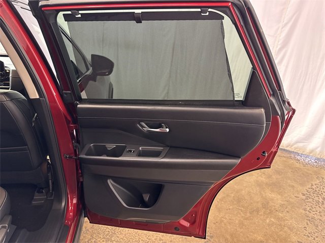 Used 2022 Nissan Pathfinder SL w/ SL Premium Package image 29