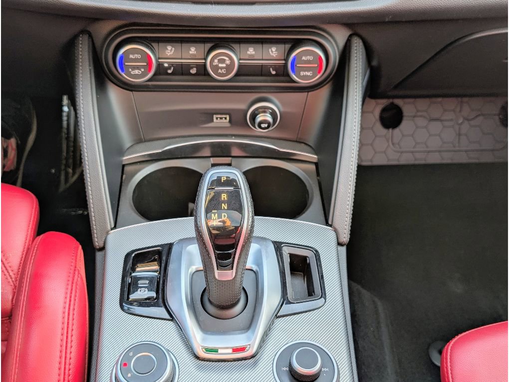 Used 2022 Alfa Romeo Stelvio Veloce image 21