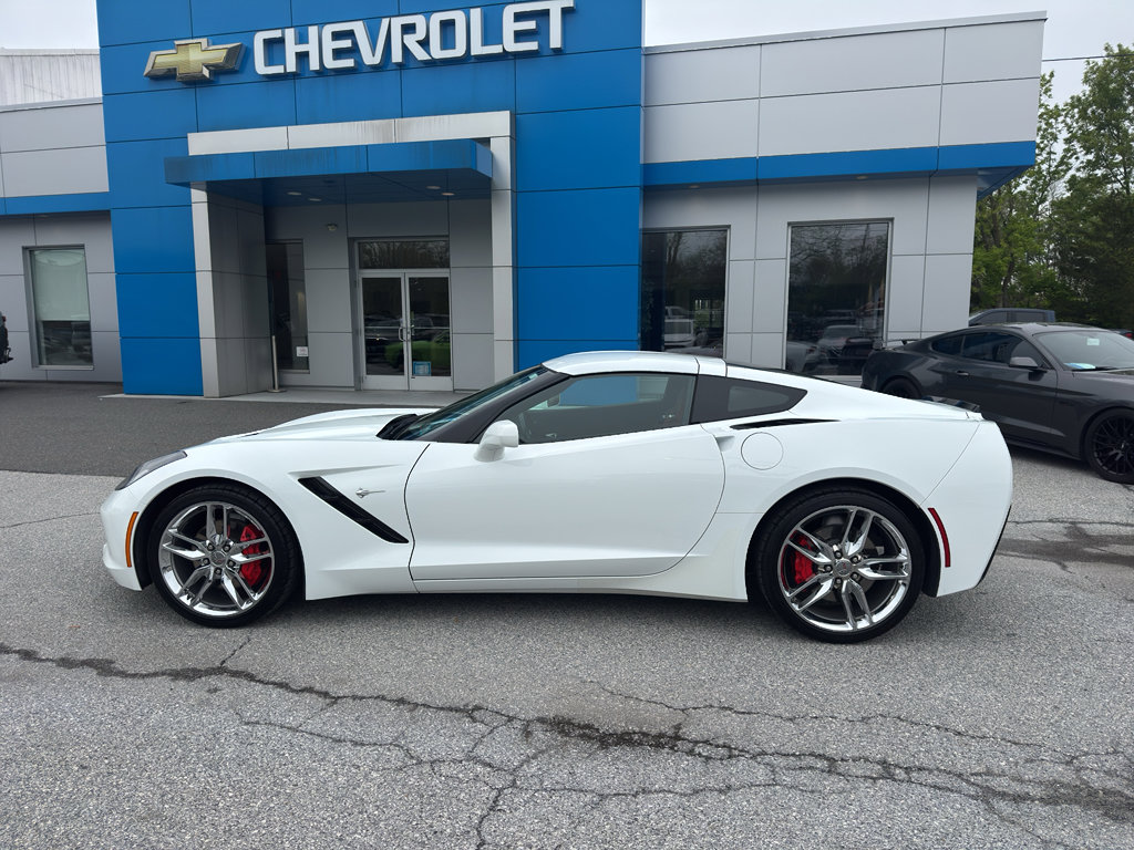 Used 2019 Chevrolet Corvette Stingray Coupe w/ Battery Protection Package RWD image 8