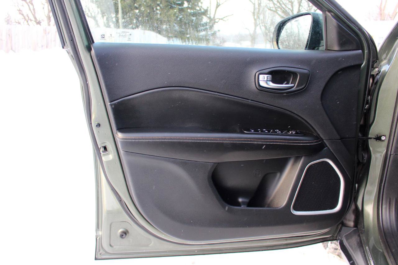 Used 2020 Jeep Compass Latitude w/ Popular Equipment Group image 12