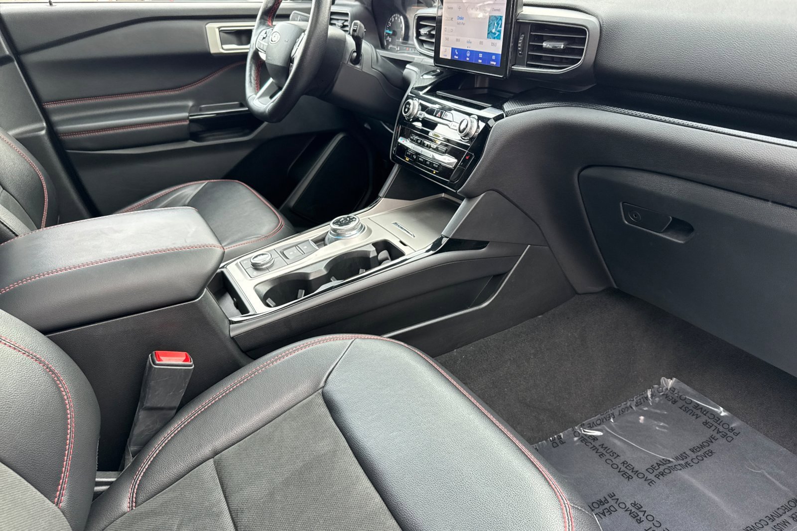 Certified 2022 Ford Explorer ST-Line w/ Class IV Trailer Tow Package image 18