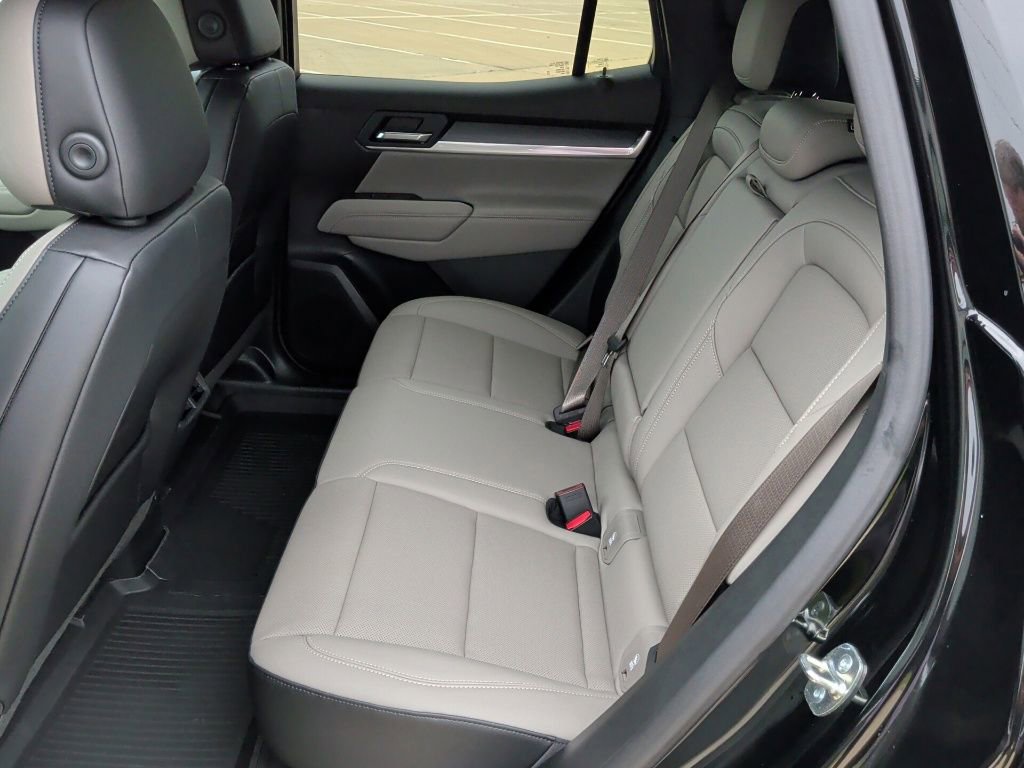 New 2026 GMC Terrain Elevation w/ Elevation Premium Package FWD image 32