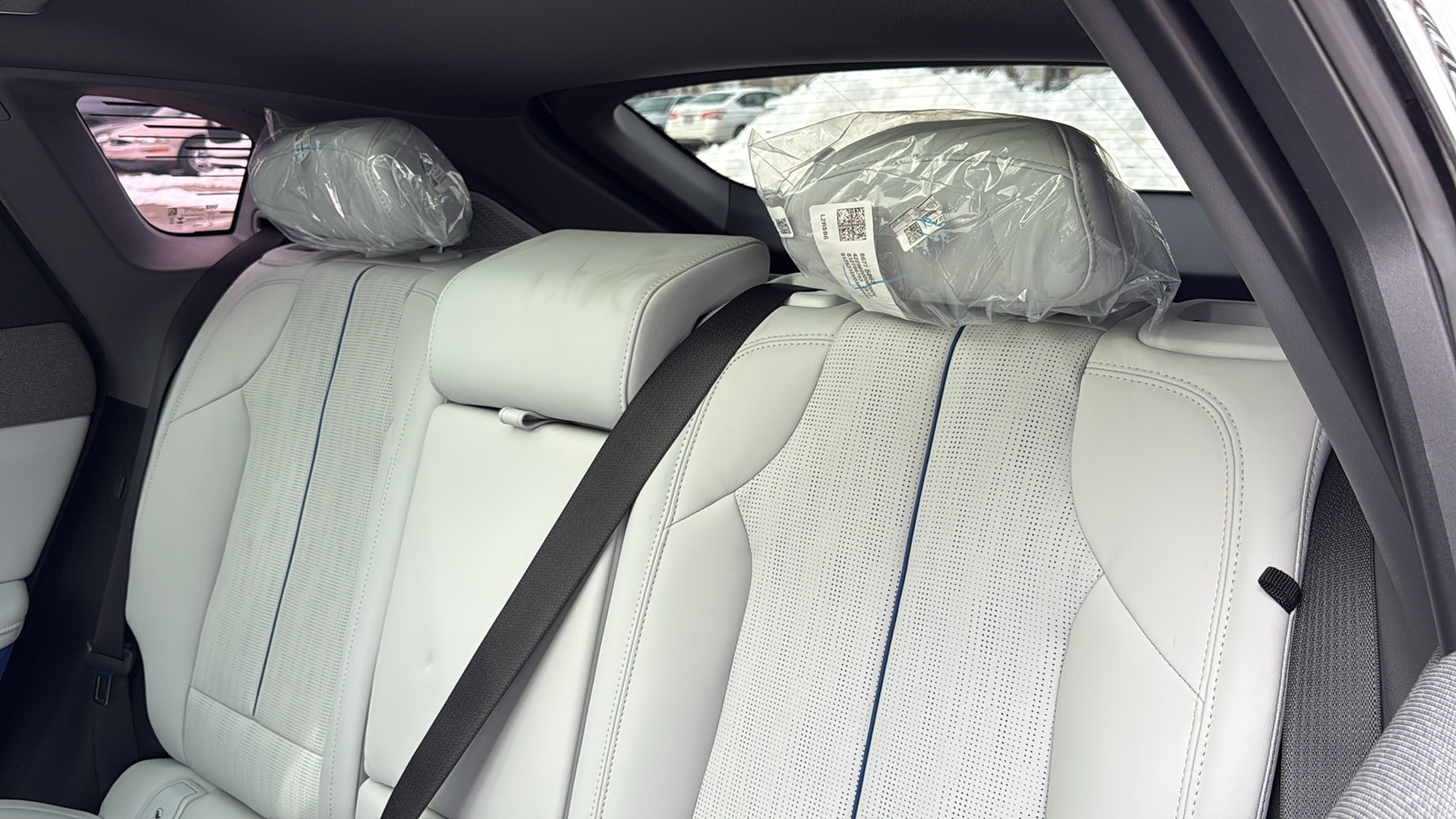 New 2026 Cadillac Optiq Luxury 2 image 26