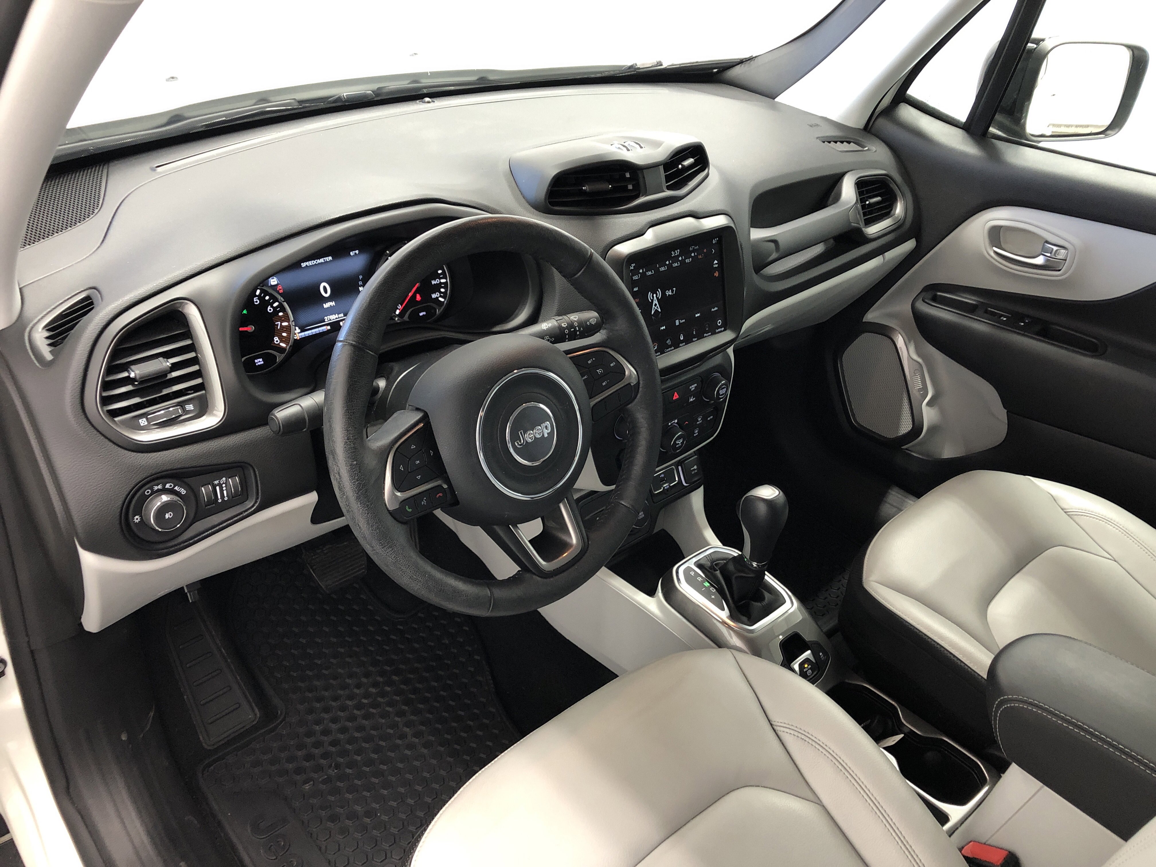 Used 2022 Jeep Renegade Limited AWD/4WD image 12