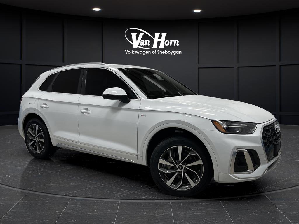 Used 2023 Audi Q5 2.0T Premium w/ Convenience Package image 1