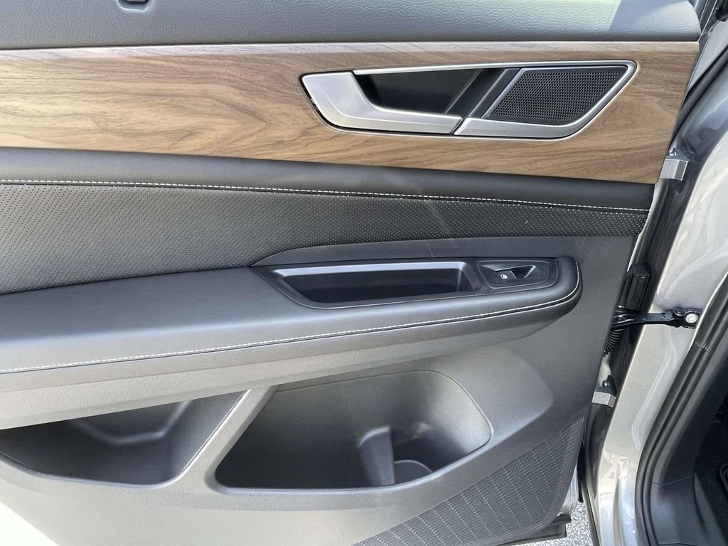 New 2026 Volkswagen Atlas SE FWD image 14
