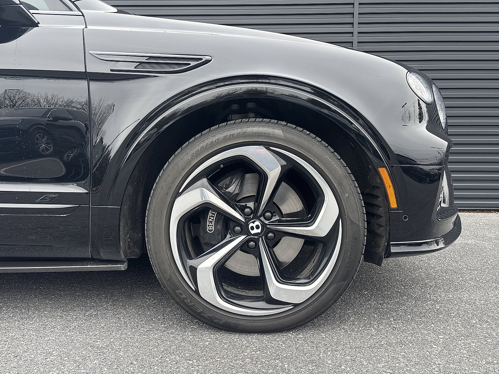 Used 2022 Bentley Bentayga image 7