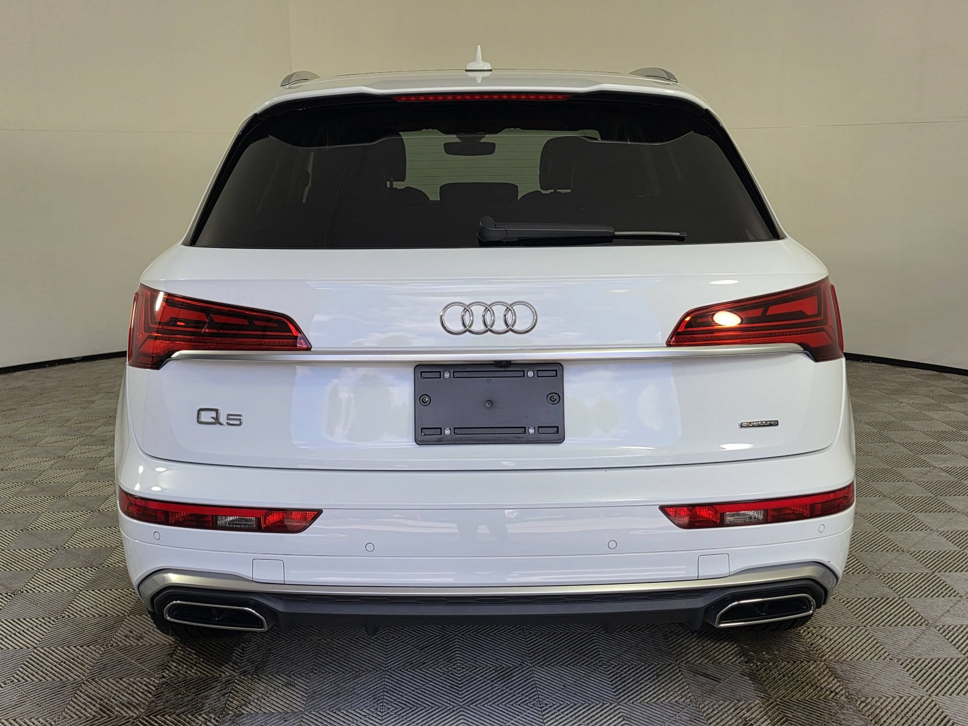 Certified 2024 Audi Q5 2.0T Premium Plus AWD/4WD image 6