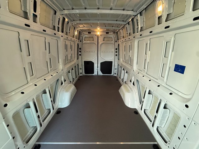 New 2025 Mercedes-Benz Sprinter 2500 image 24