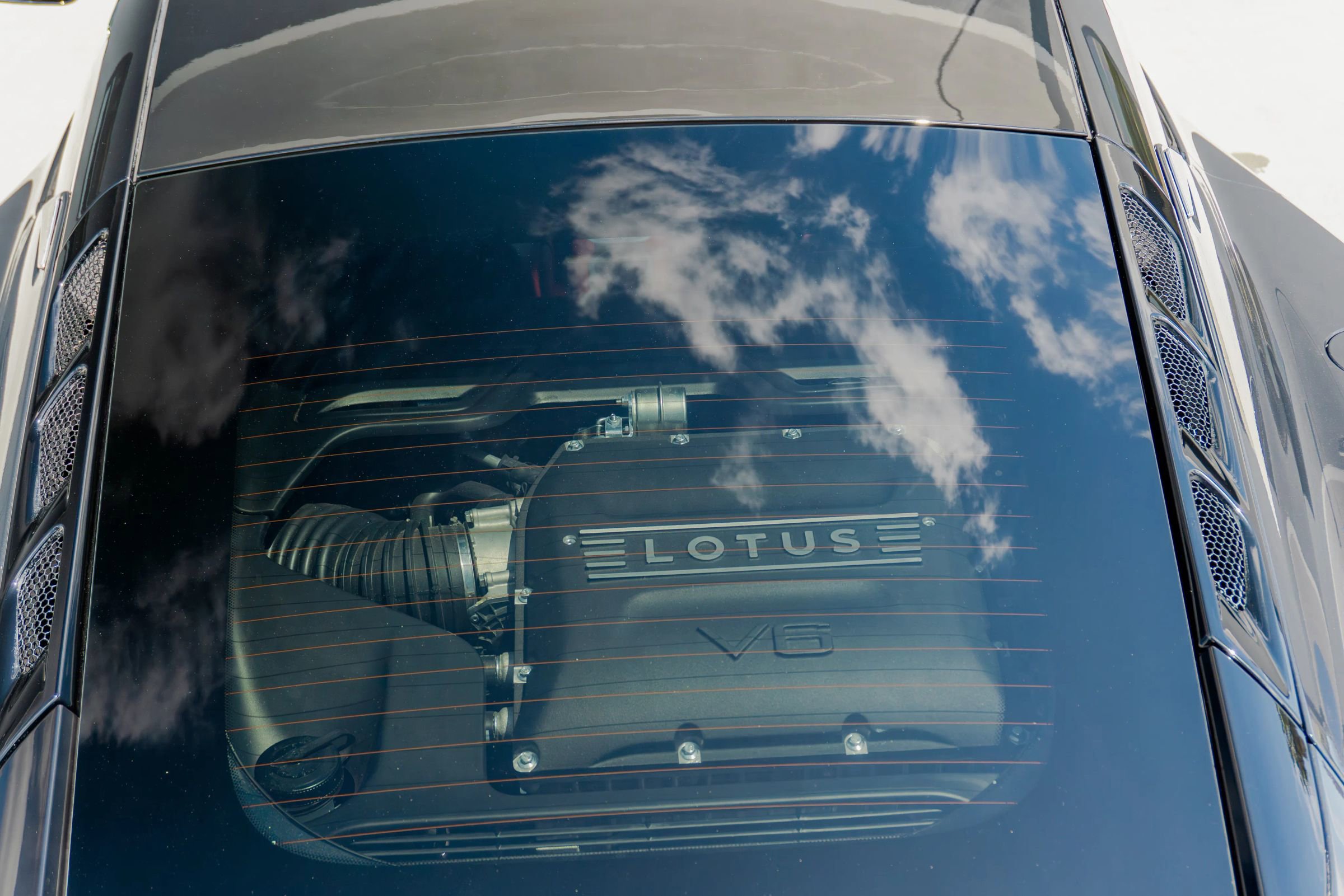 Used 2024 Lotus Emira First Edition image 43