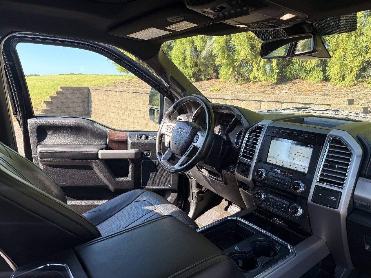Used 2017 Ford F350 Platinum w/ Platinum Ultimate Package AWD/4WD image 27