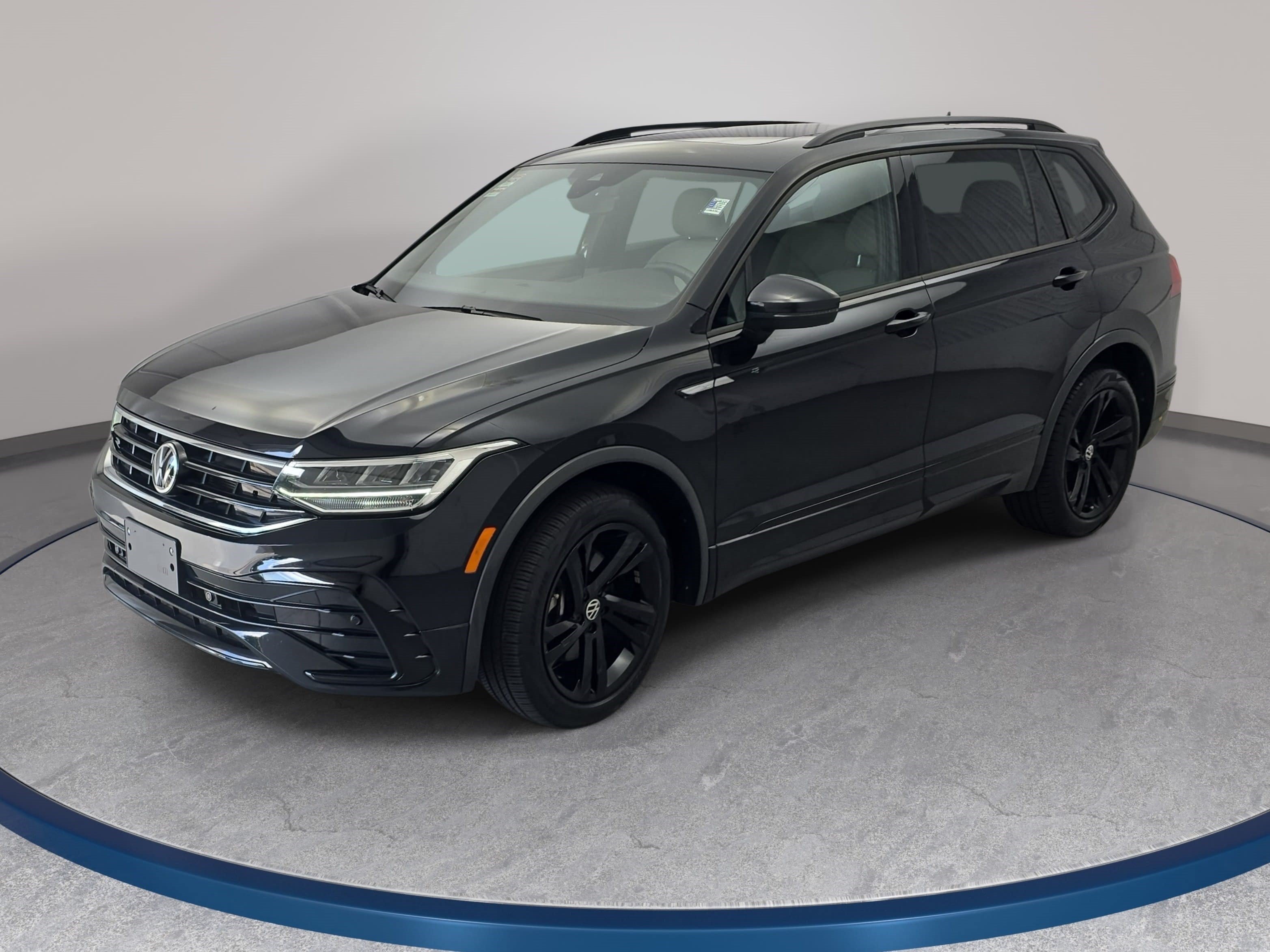 Used 2023 Volkswagen Tiguan SE R-Line