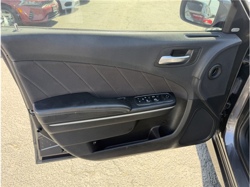 Used 2019 Dodge Charger R/T RWD image 13