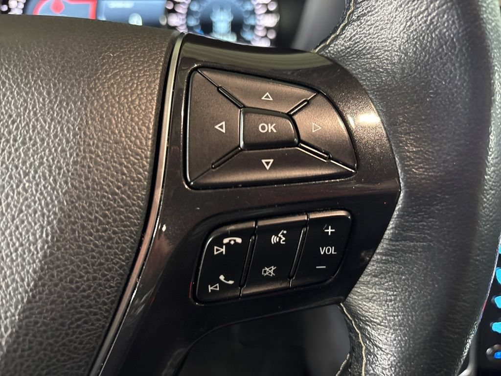 Used 2019 Ford Explorer Platinum AWD/4WD image 13