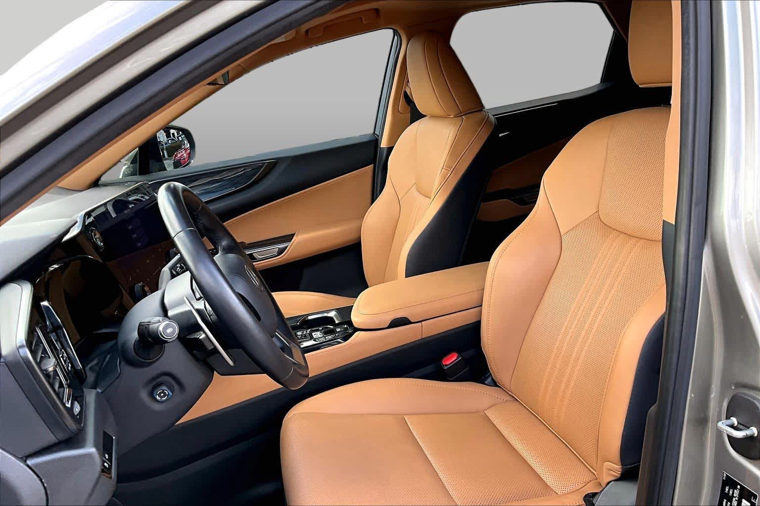 Used 2024 Lexus NX 350h AWD image 8
