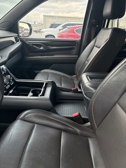 Used 2021 GMC Yukon XL Denali w/ Denali Premium Package image 14