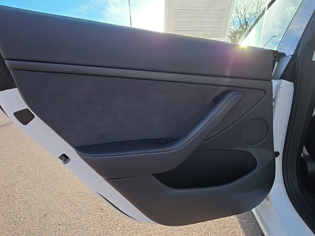 Used 2022 Tesla Model 3 Long Range image 16