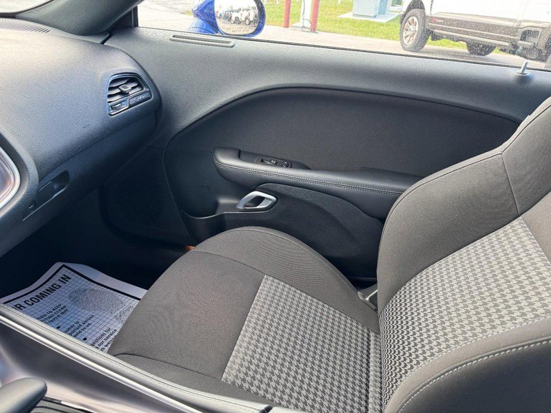 Used 2022 Dodge Challenger R/T w/ Blacktop Package image 17