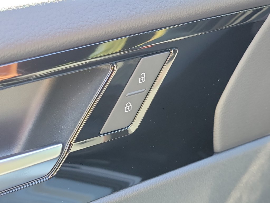 New 2027 Volkswagen Jetta GLI Autobahn FWD image 13