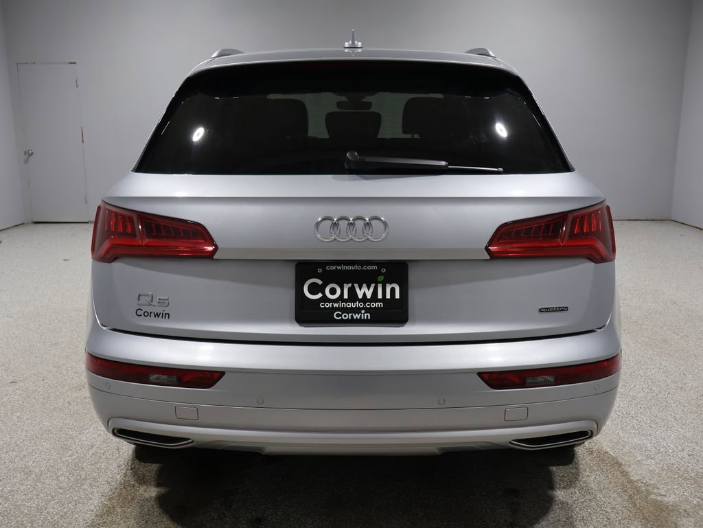 Used 2020 Audi Q5 2.0T Premium w/ Convenience Package image 3