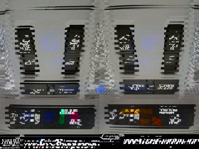 Used 2022 GMC Acadia SLT w/ Technology Package image 47