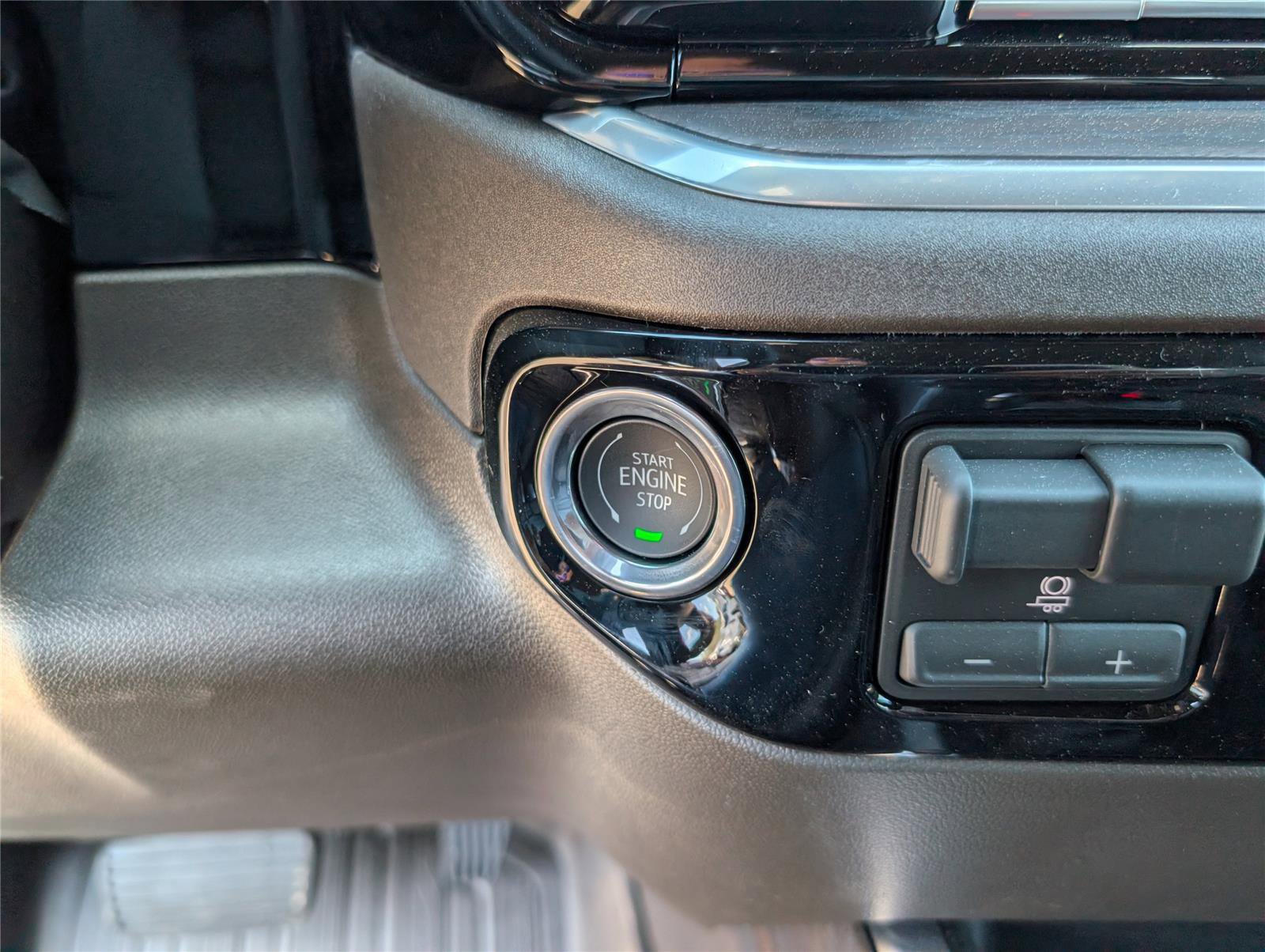 New 2026 GMC Sierra 1500 SLT w/ SLT Premium Plus Package image 37