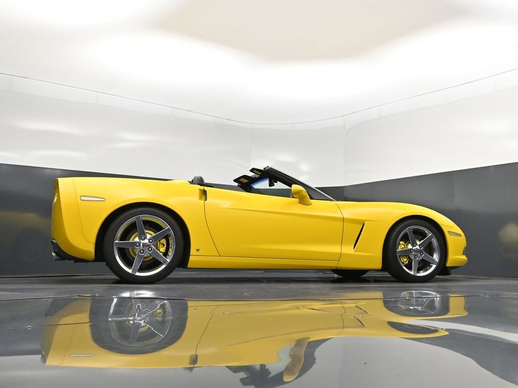 Used 2008 Chevrolet Corvette Convertible w/ Preferred Equipment Group image 38