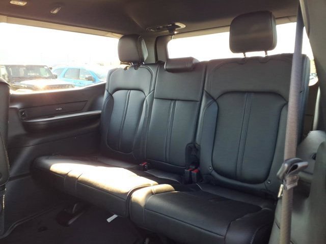 New 2026 Jeep Grand Wagoneer 4WD w/ HD Trailer Tow Package image 16