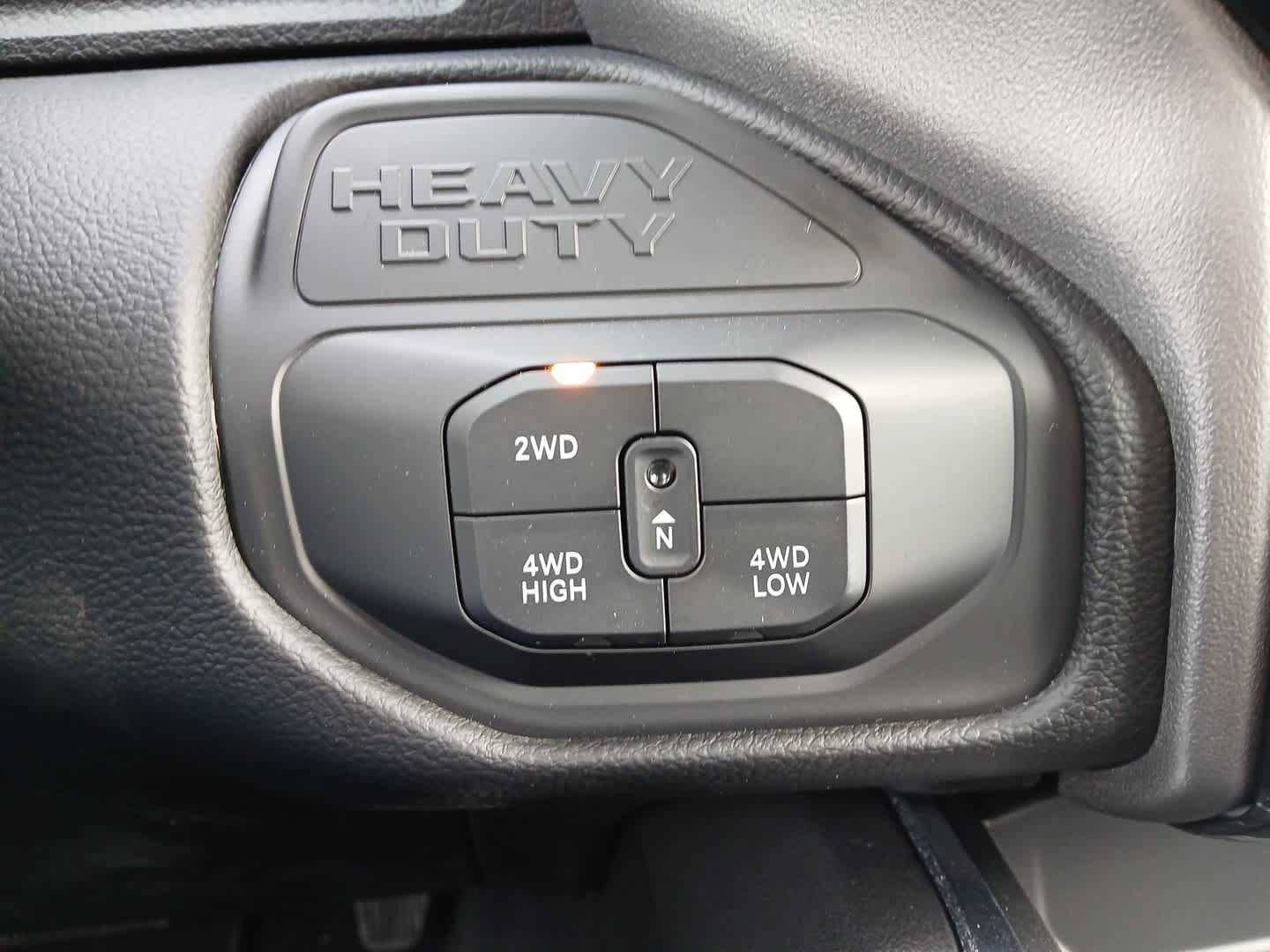 New 2026 RAM 3500 Laramie AWD/4WD image 31