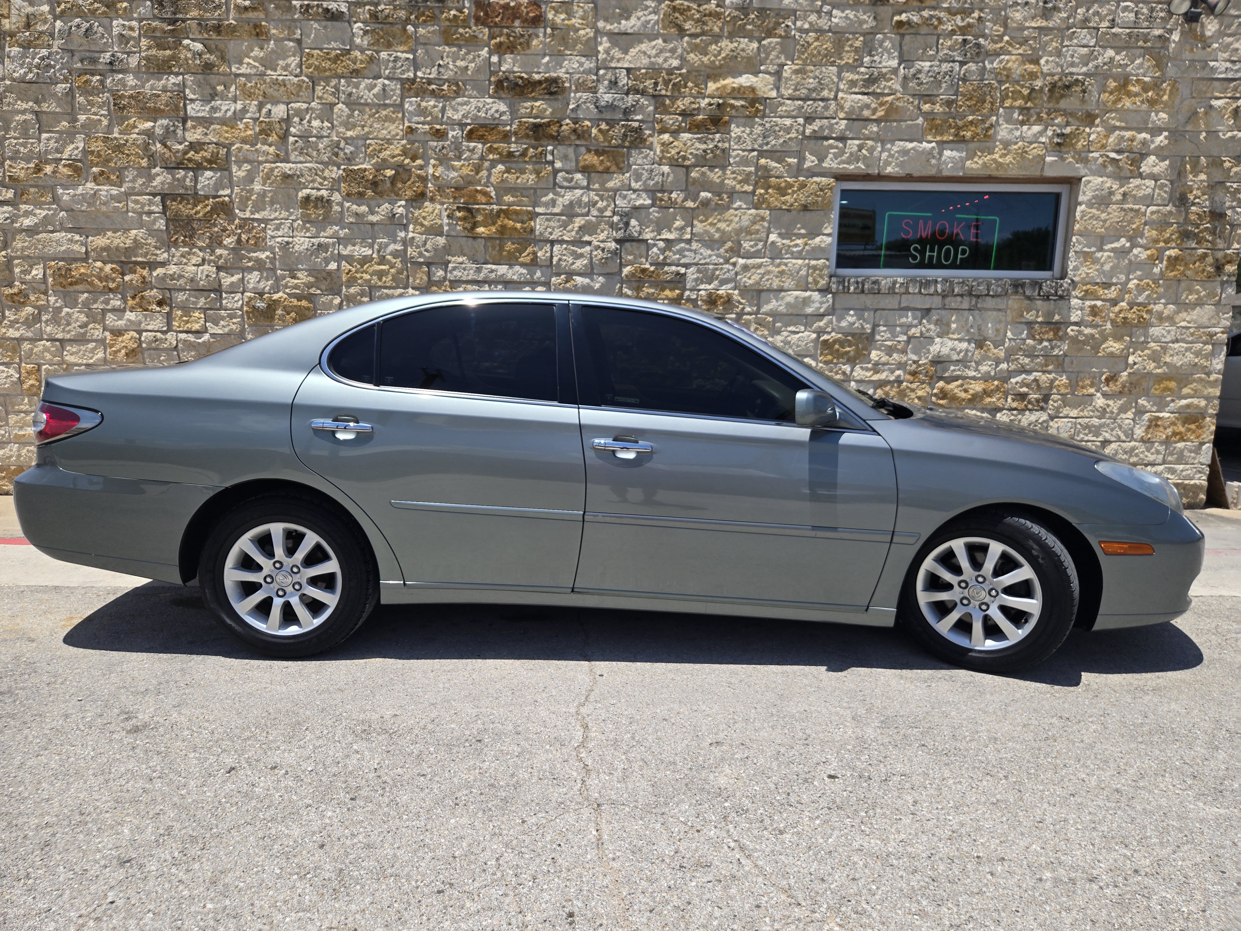Used 2003 Lexus ES 330 FWD image 18