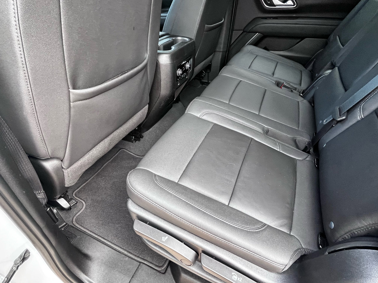 Used 2023 Chevrolet Tahoe Z71 w/ Z71 Off-Road Package image 54