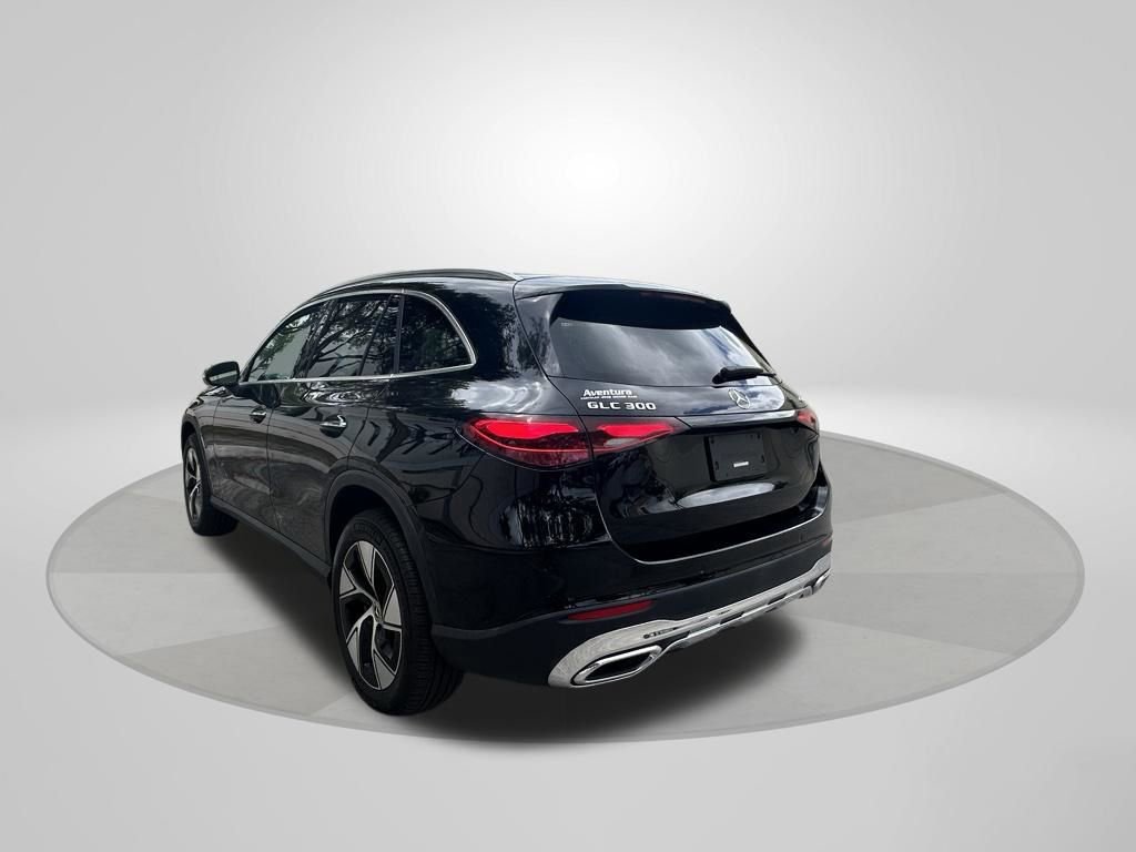 Used 2024 Mercedes-Benz GLC 300 4MATIC image 5