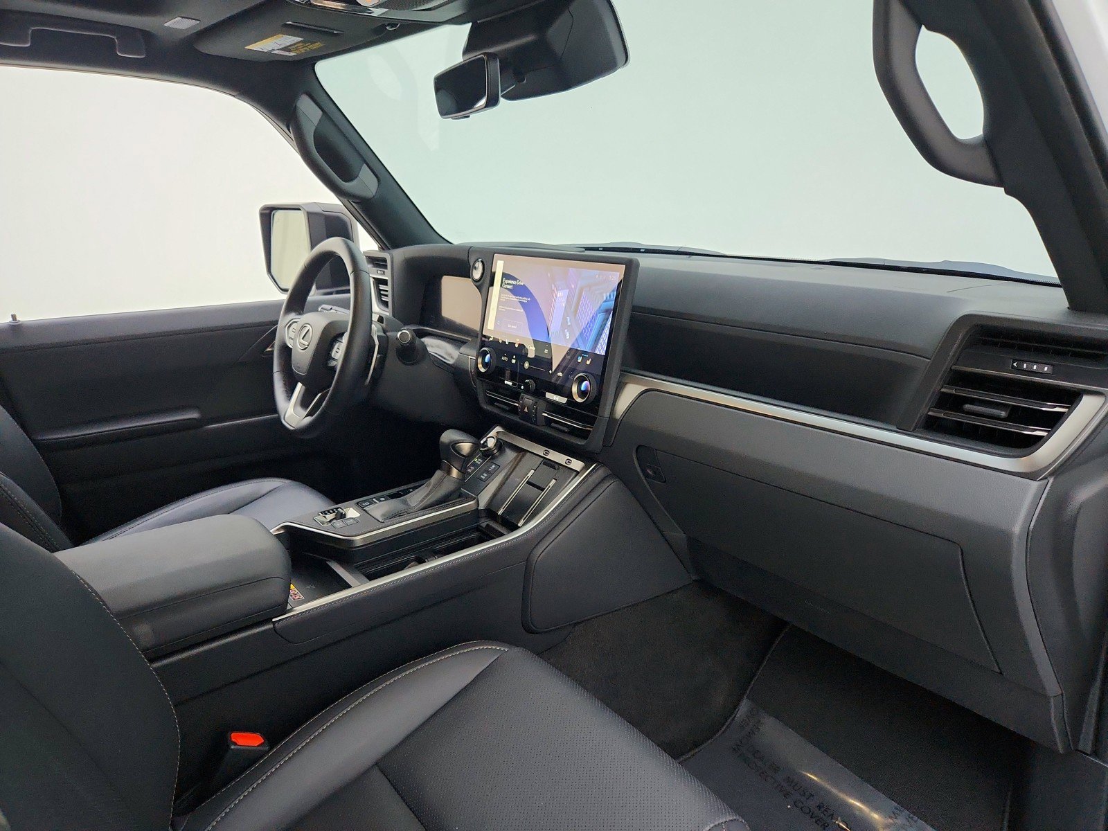 Used 2025 Lexus GX 550 w/ Accessory Package (32) image 26