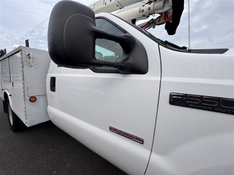 Used 2004 Ford F550 4x4 Regular Cab Super Duty image 26