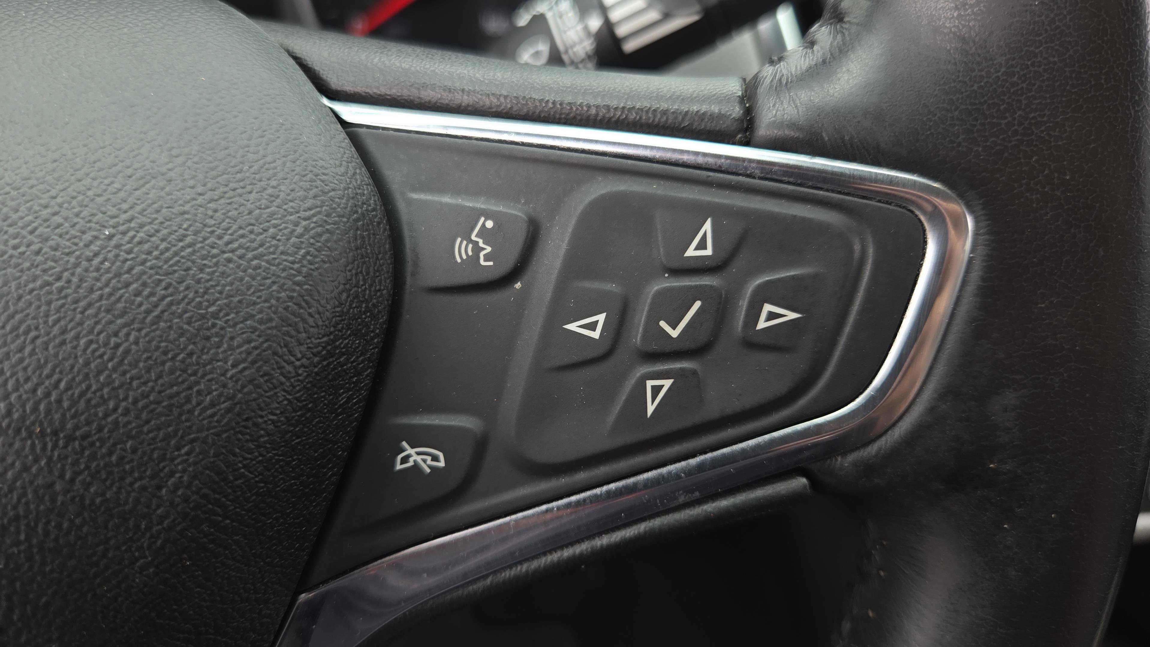 Certified 2020 Chevrolet Equinox Premier FWD image 24