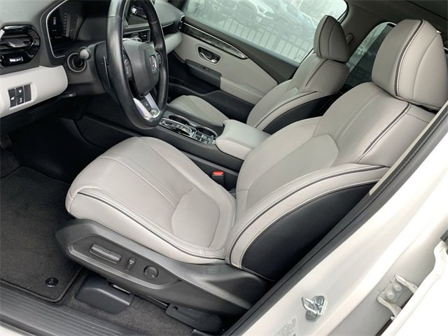 Used 2023 Honda Pilot Elite image 18