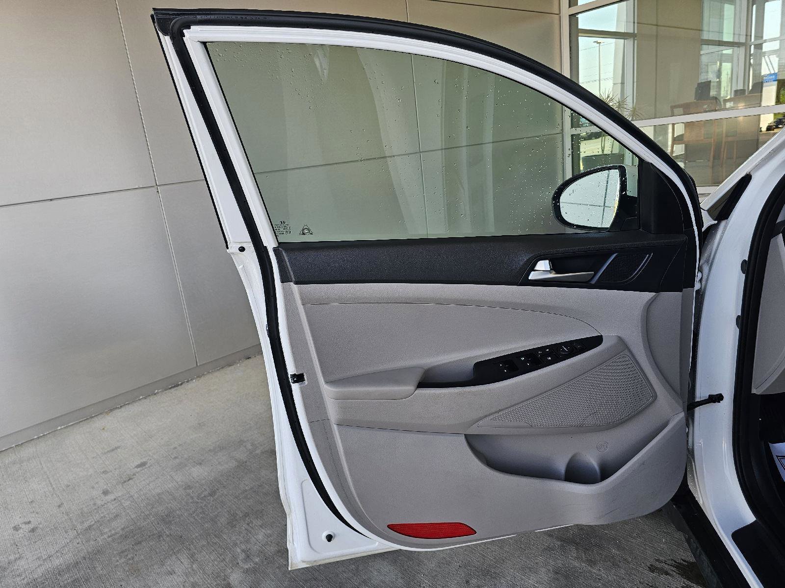 Used 2020 Hyundai Tucson Value w/ Cargo Package AWD/4WD image 18