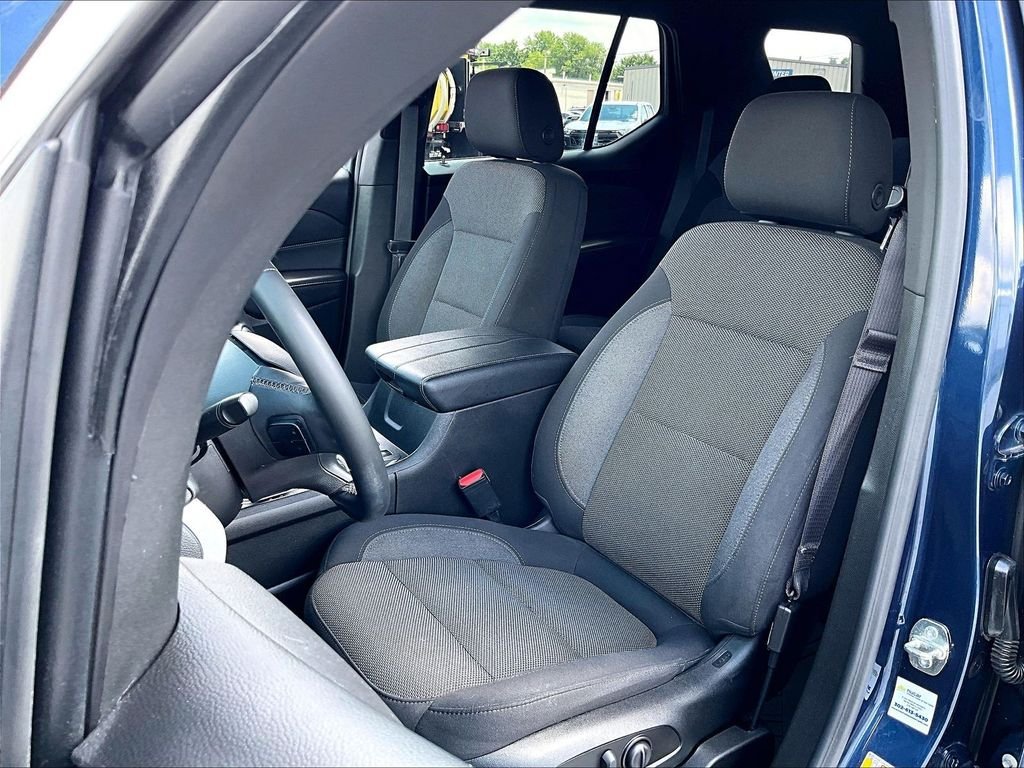 Used 2023 Chevrolet Traverse LT w/ LPO, Floor Liner Package AWD/4WD image 10
