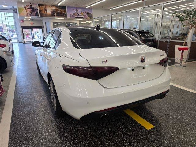 Used 2017 Alfa Romeo Giulia Ti w/ TI Lusso Light Wood Package AWD/4WD image 7