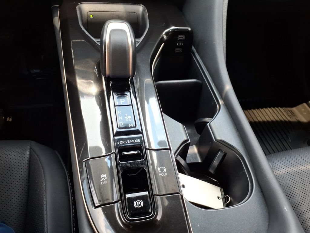 Used 2024 Toyota Crown Platinum AWD/4WD image 23