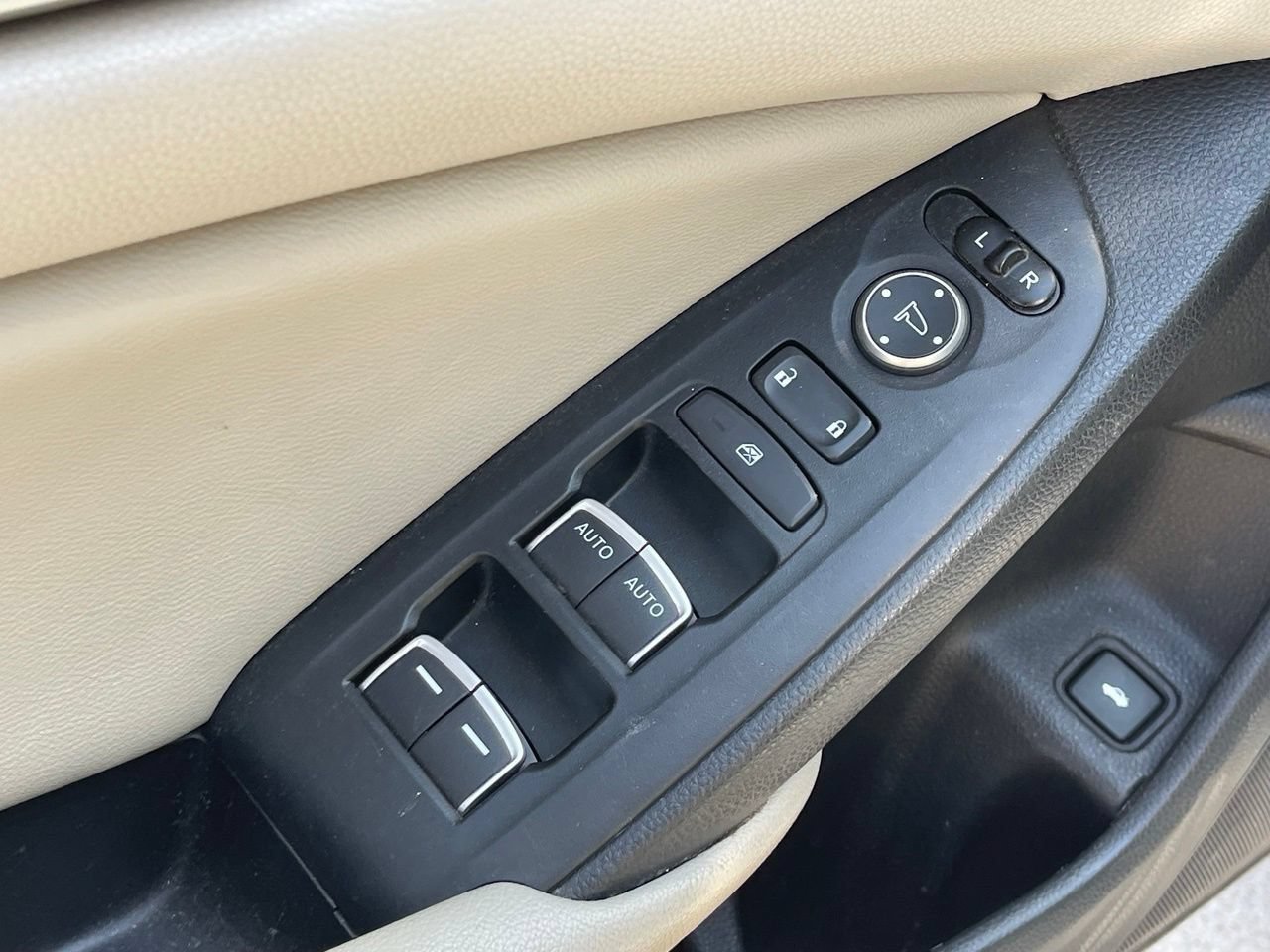 Used 2020 Honda Accord LX image 6