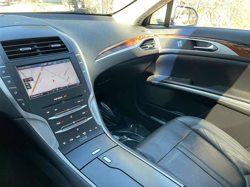 Used 2013 Lincoln MKZ image 66