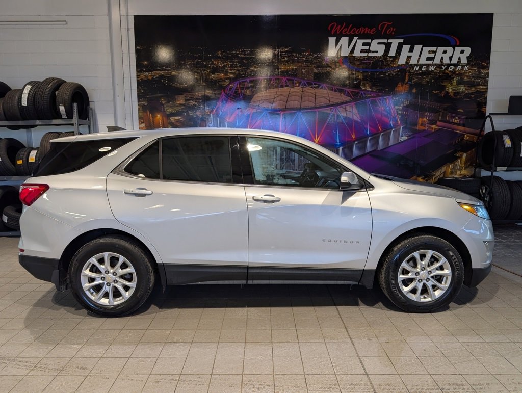 Used 2018 Chevrolet Equinox LT image 9