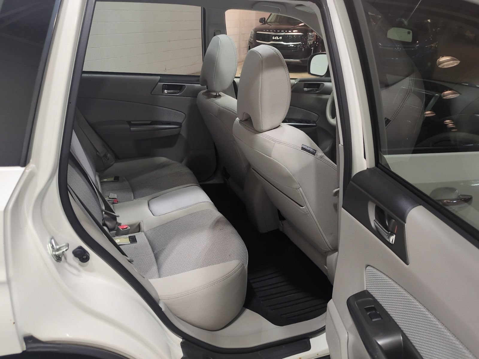Used 2012 Subaru Forester 2.5X Premium AWD/4WD image 11