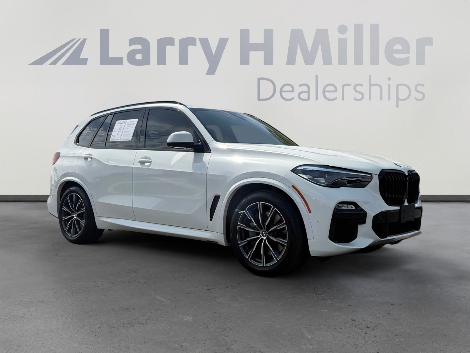 Used 2021 BMW X5 xDrive45e w/ M Sport Package image 9