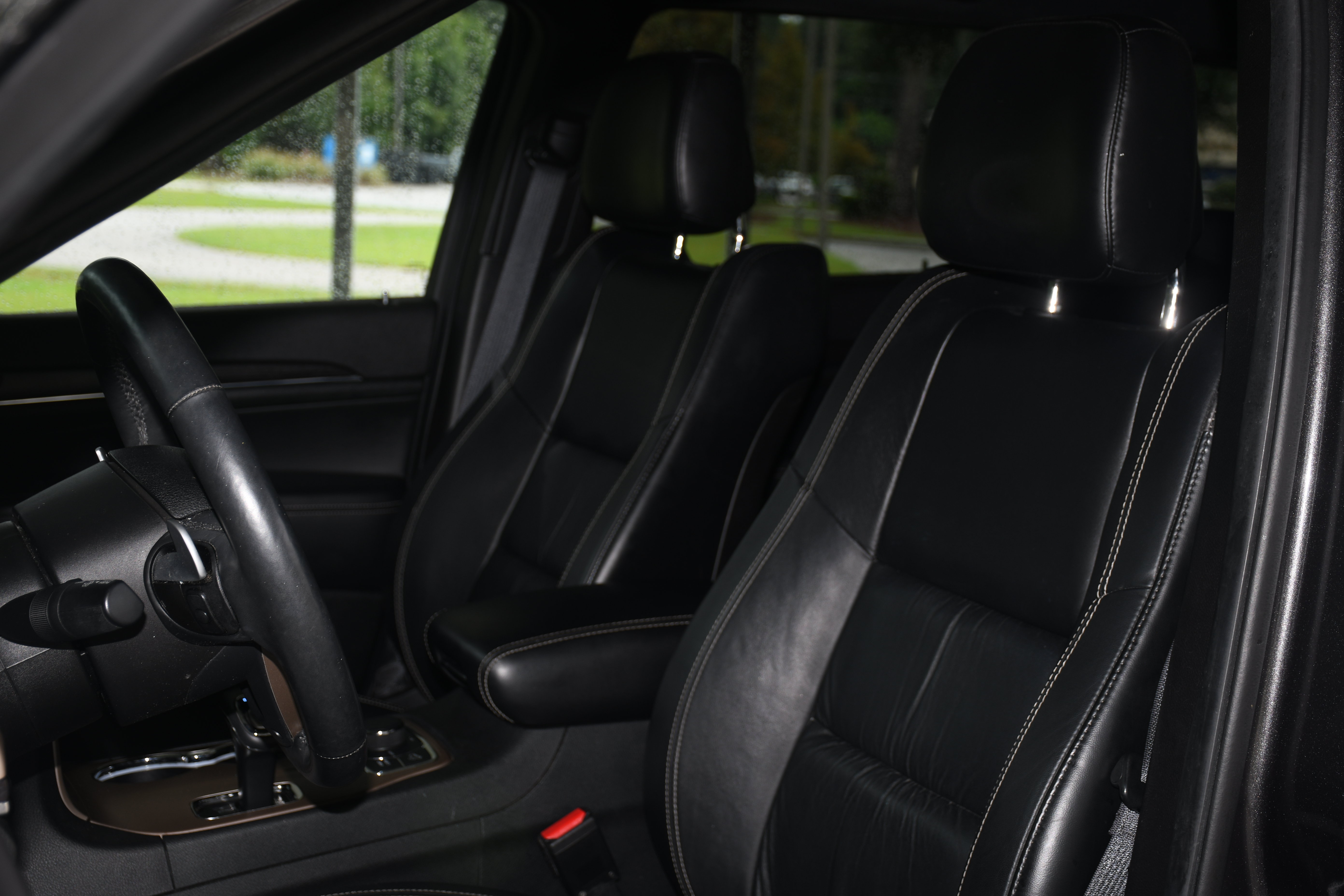 Used 2014 Jeep Grand Cherokee Limited AWD/4WD image 13