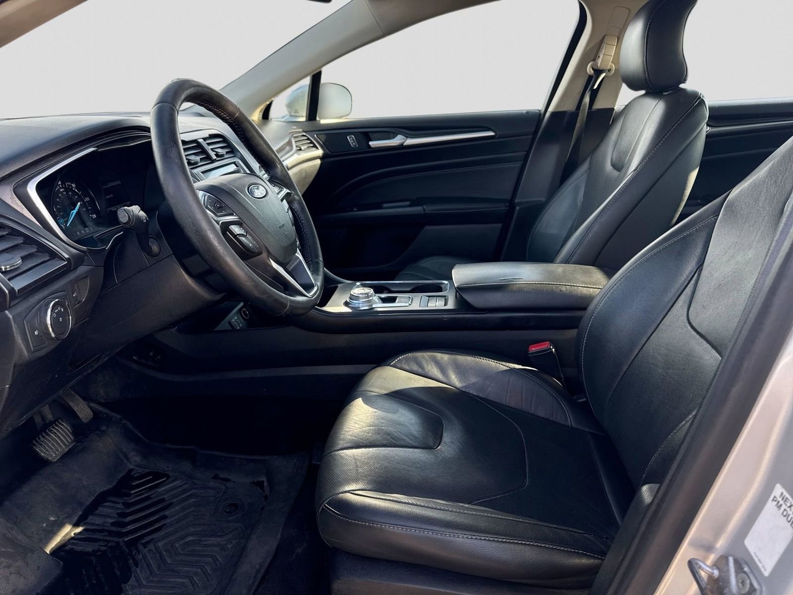 Used 2019 Ford Fusion Titanium image 3