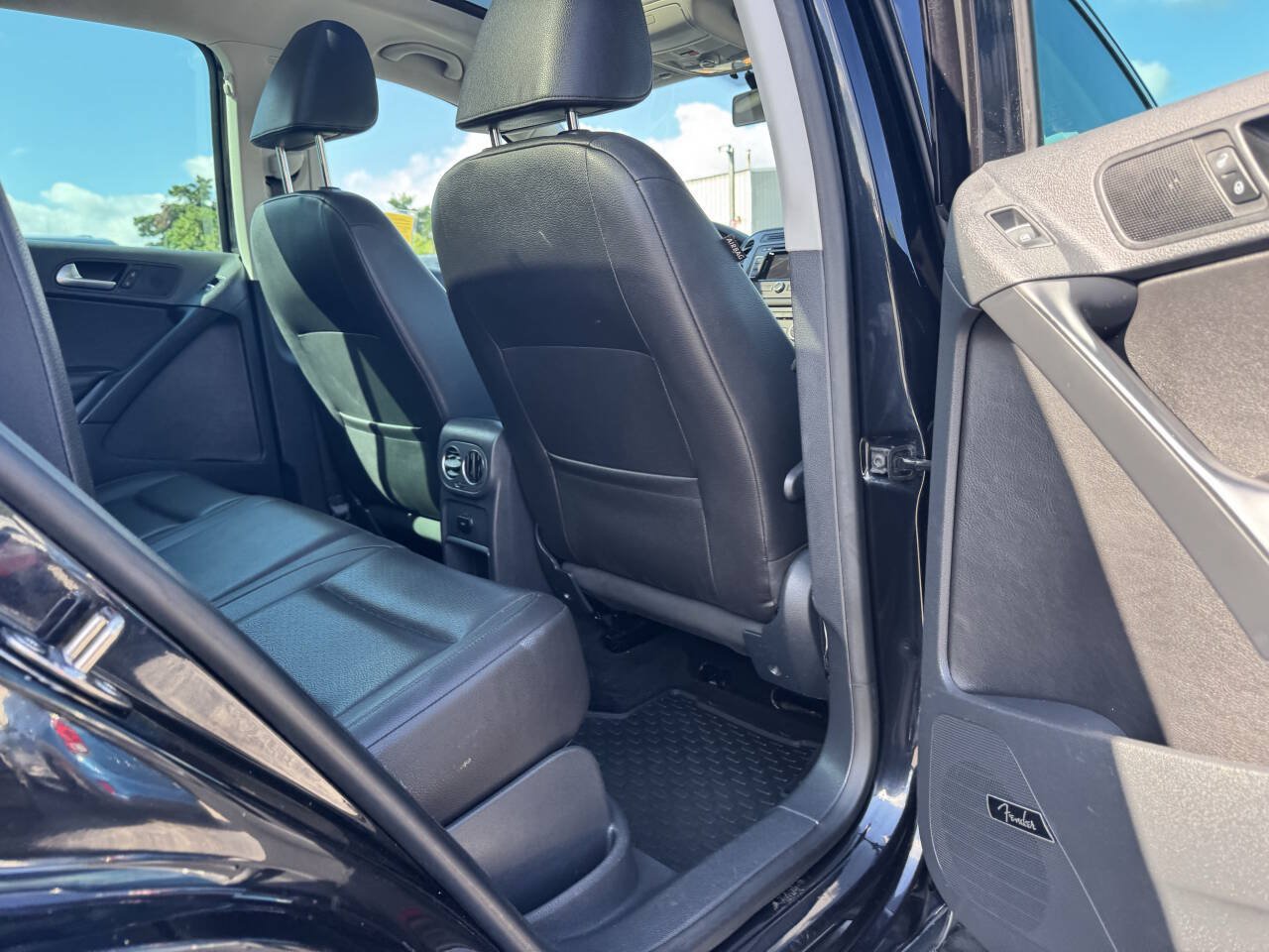Used 2014 Volkswagen Tiguan SEL AWD/4WD image 35