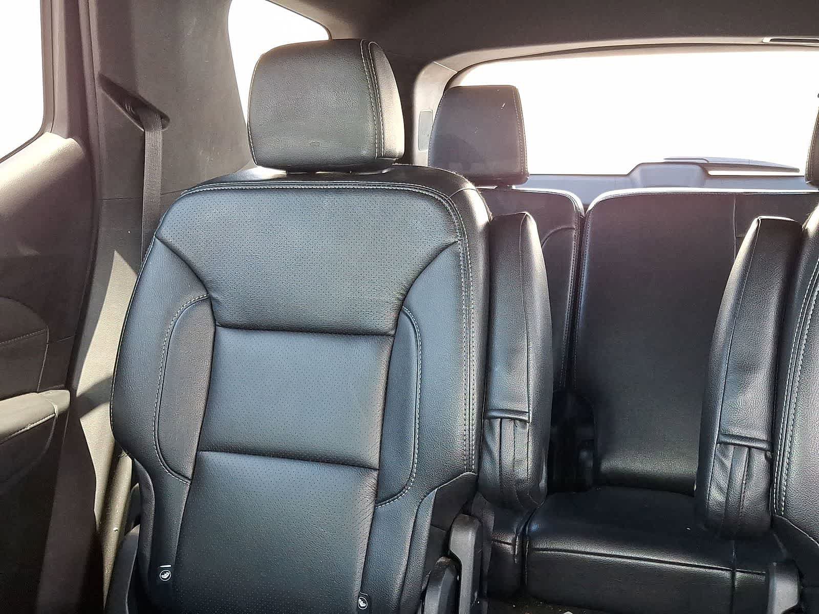 Used 2023 Chevrolet Traverse LT image 13